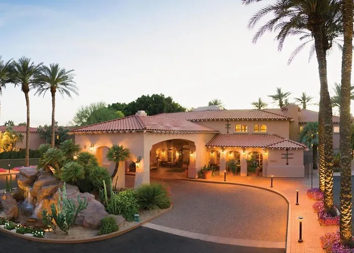 Enjoy Two Outdoor Pools In Setting 1bd * Scottsdale